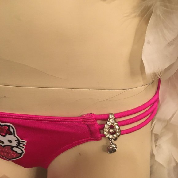 ADORABLE hot pink bikini and jewlery set with hello kitty and crystal details! - Picture 8 of 13